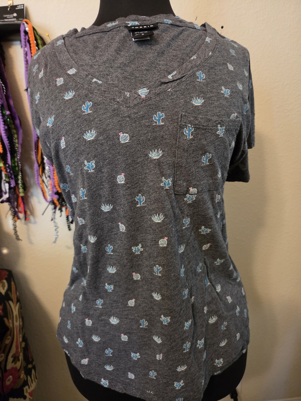 TORRID Gray Short-Sleeve Cactus Tee